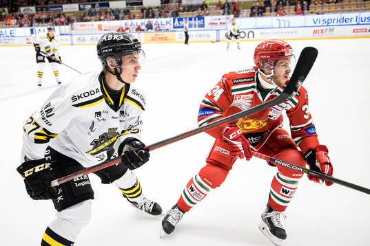 AIKs Marcus Ahlzén och Moras Bobby MacIntyre