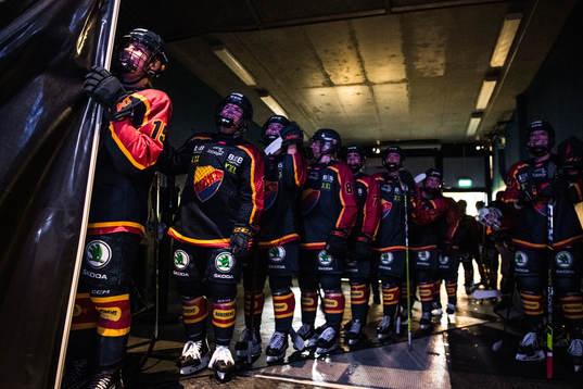 Djurgården innan ishockeymatchen i SDHL mellan Djurgården
