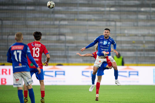 Norrbys Ivo Dominik Pekalski och Helsingborgs Victor Blixt