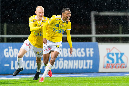 Falkenbergs Oliver Hintsa jublar