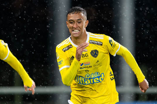 Falkenbergs Oliver Hintsa jublar
