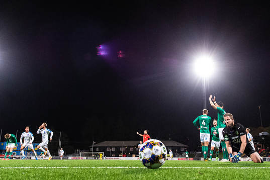 Jönköpings målvakt Frank Pettersson deppar