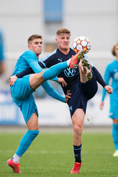Vladislav Saus of Zenit and Markus Björkqvist of Malmö FF