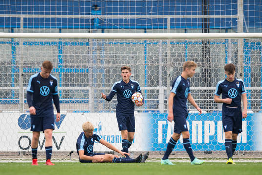Lorik Konjuhi of Malmö FF (m) looks dejected