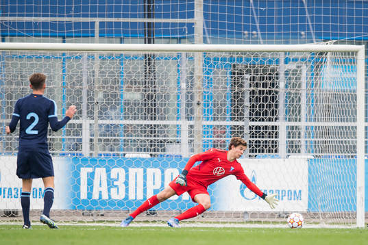 Goalkeeper Melker Ellborg of Malmö FF
