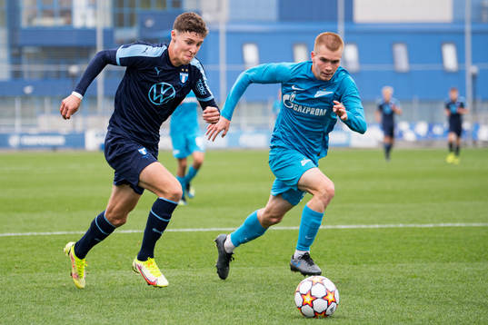 Samuel Burakovsky of Malmö FF and Vladislav Saus of Zenit