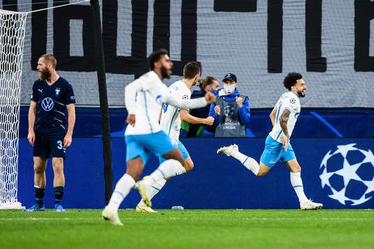 Claudinho of Zenit celebrates