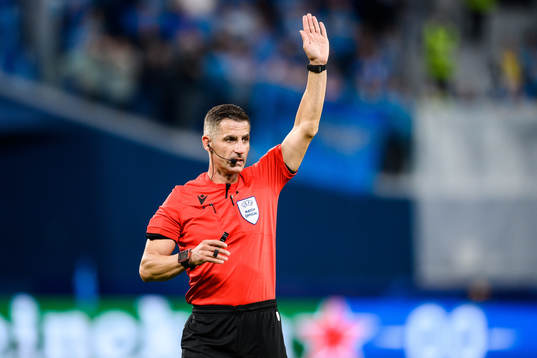 Referee Tasos Sidiropoulos