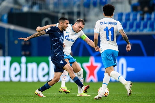 Sergio Pena of Malmö FF and Artem Dzyuba of Zenit