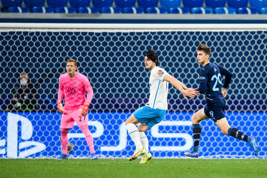 Sardar Azmoun of Zenit anf Noah Eile of Malmö FF