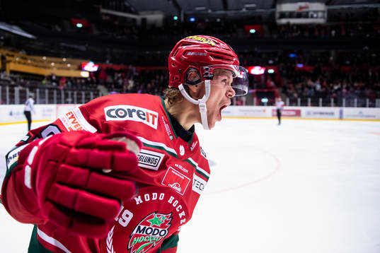Modos Mikkel Aagaard jublar