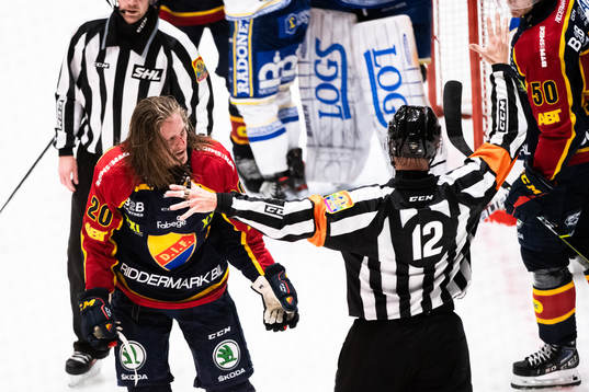 Djurgårdens Marcus Sörensen blöder