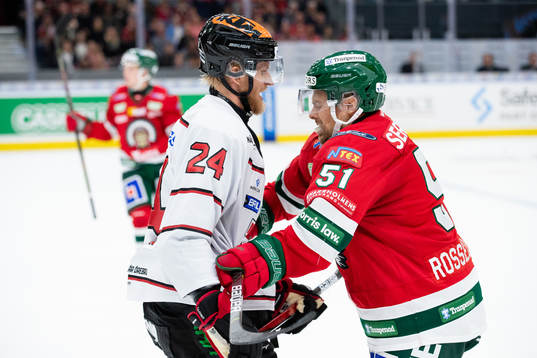 Örebros Jani Lajunen och Frölundas Mats Rosseli Olsen