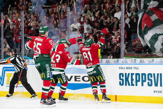 Frölundas Ryan Lasch jublar