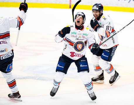 Växjös Richard Gynge jublar