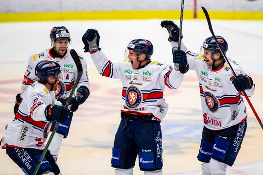 Växjös Richard Gynge jublar