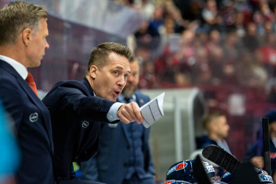 Växjös tränare Sam Hallam
