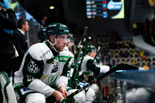 Färjestads Per Åslund deppar