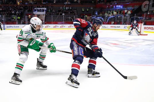 Rögles Marco Kasper  och Linköpings Eddie Larsson