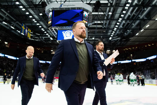 Linköpings tränare Klas Östman jublar