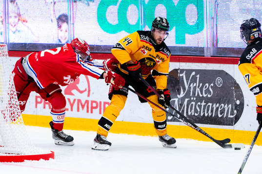 Timrås Christopher Liljewall och Luleås Jonathan Andersson