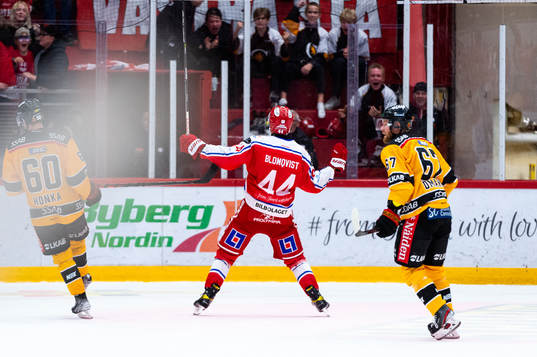 Timrås Jacob Blomqvist jublar