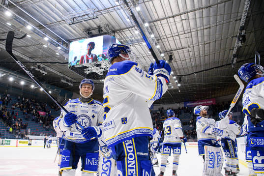Leksands Carter Camper jublar