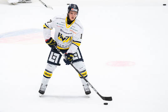s Max Wennlund innan ishockeymatchen i Hockeyallsvenskan