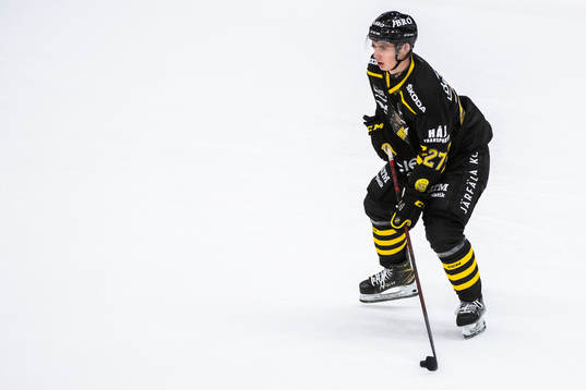 s Marcus Ahlzén innan ishockeymatchen i Hockeyallsvenskan