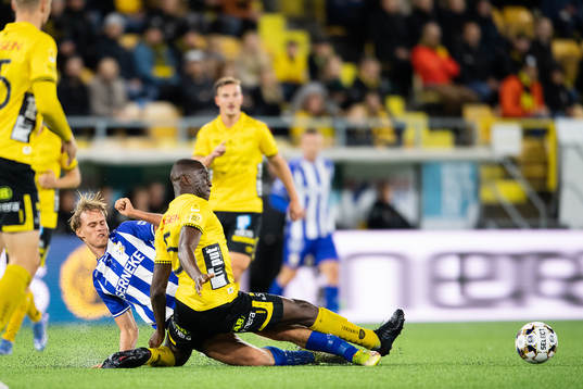 IFK Göteborgs Oscar Vilhelmsson och Elfsborgs Maudo Lamine