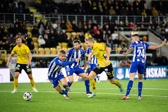 Elfsborgs Jeppe Møldrup Okkels mot IFK Göteborgs Isak