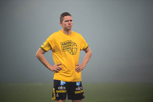 Elfsborgs André Rømer i tröja med texten ”Rädda
