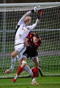 Bläddra bland fler bilder av Fotboll, IFK Hässleholm - Räppe