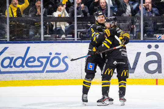 Västerås Mikael Frycklund jublar