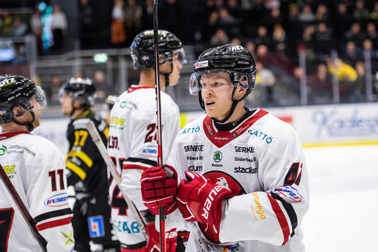 Vita Hästens Alexander Falk deppar