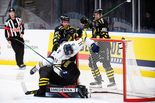 s Anton Holm och HV71:s Simon Önerud