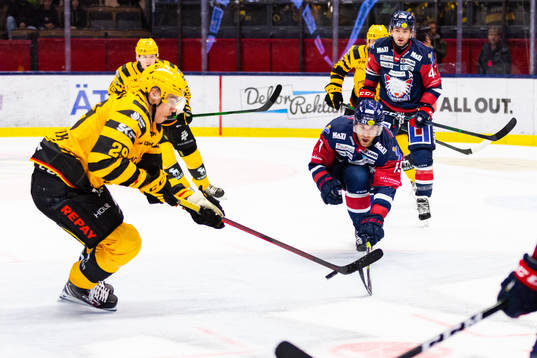 Linköpings Patrick Russel och Skellefteås Albin Sundsvik