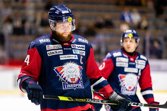 Linköpings Jonas Junland deppar