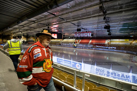 Smidjegrav Arena innan ishockeymatchen i Hockeyallsvenskan
