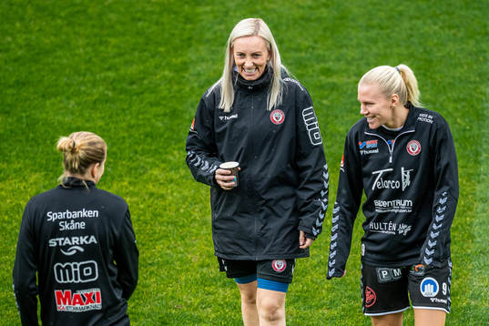 Kristianstads tränare Elisabet Gunnarsdóttir och Josefine