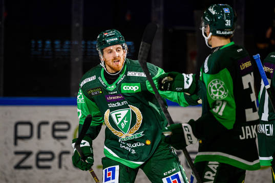 Färjestads Pontus Widerström jublar