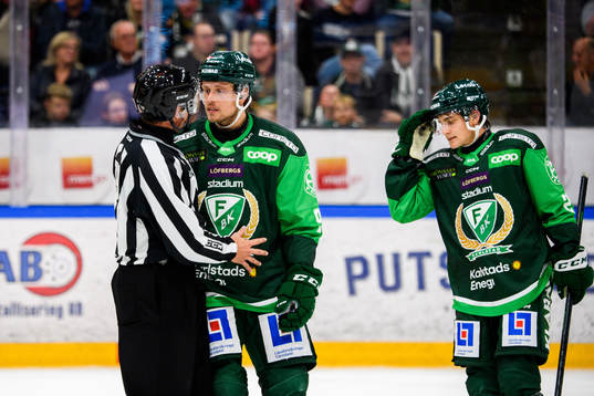 Färjestads Jacob de la Rose reagerar
