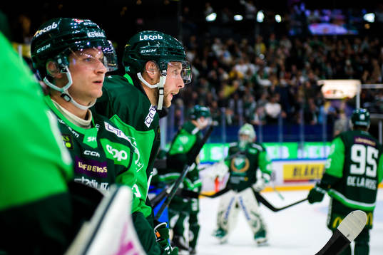 Färjestads Marcus Nilsson och Per Åslund deppar