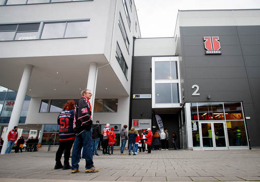 Kö till entrén