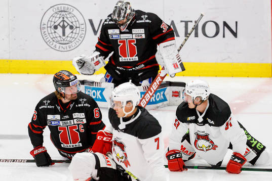 Örebros Stefan Warg och Malmö Redhawks Emil Sylvegård