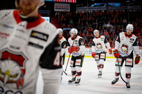 Malmö Redhawks Anton Olsson och Adam Ollas Mattsson deppar