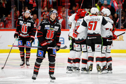 Örebros Emil Larsson deppar