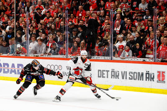 Örebros Linus Öberg och Malmö Redhawks Markus Lauridsen