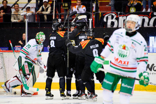 Brynäs Linus Ölund jublar