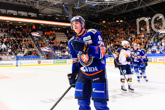 Växjös Pontus Holmberg jublar